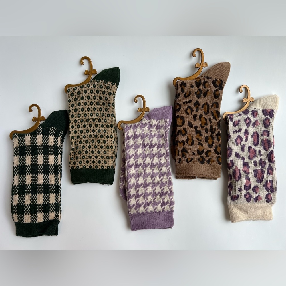 NWT！Women's stylish geometric figure socks 5 pairs set